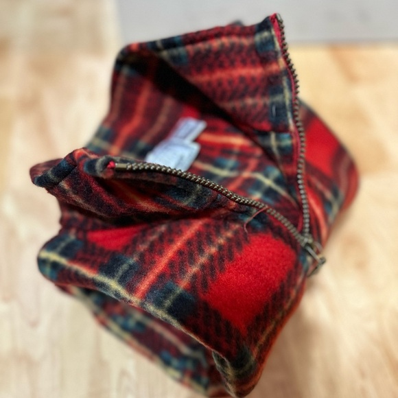 BIZZIT Collection Plaid 100% Polyester red sweater Size P/S - Picture 13 of 15